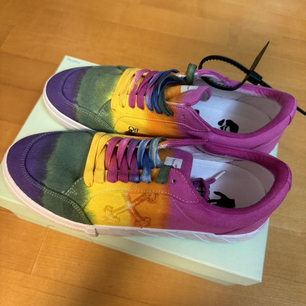 Off white 타이다이 스니커즈
