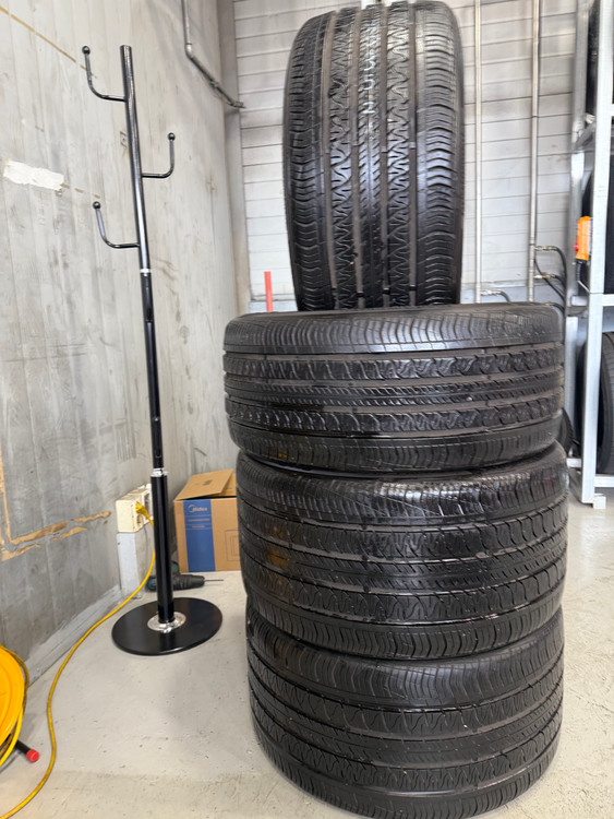 중고 타이어 275/35/R21 , 325/30/R21
