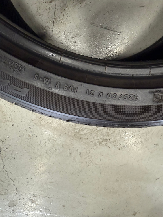 중고 타이어 275/35/R21 , 325/30/R21 - 이미지 4