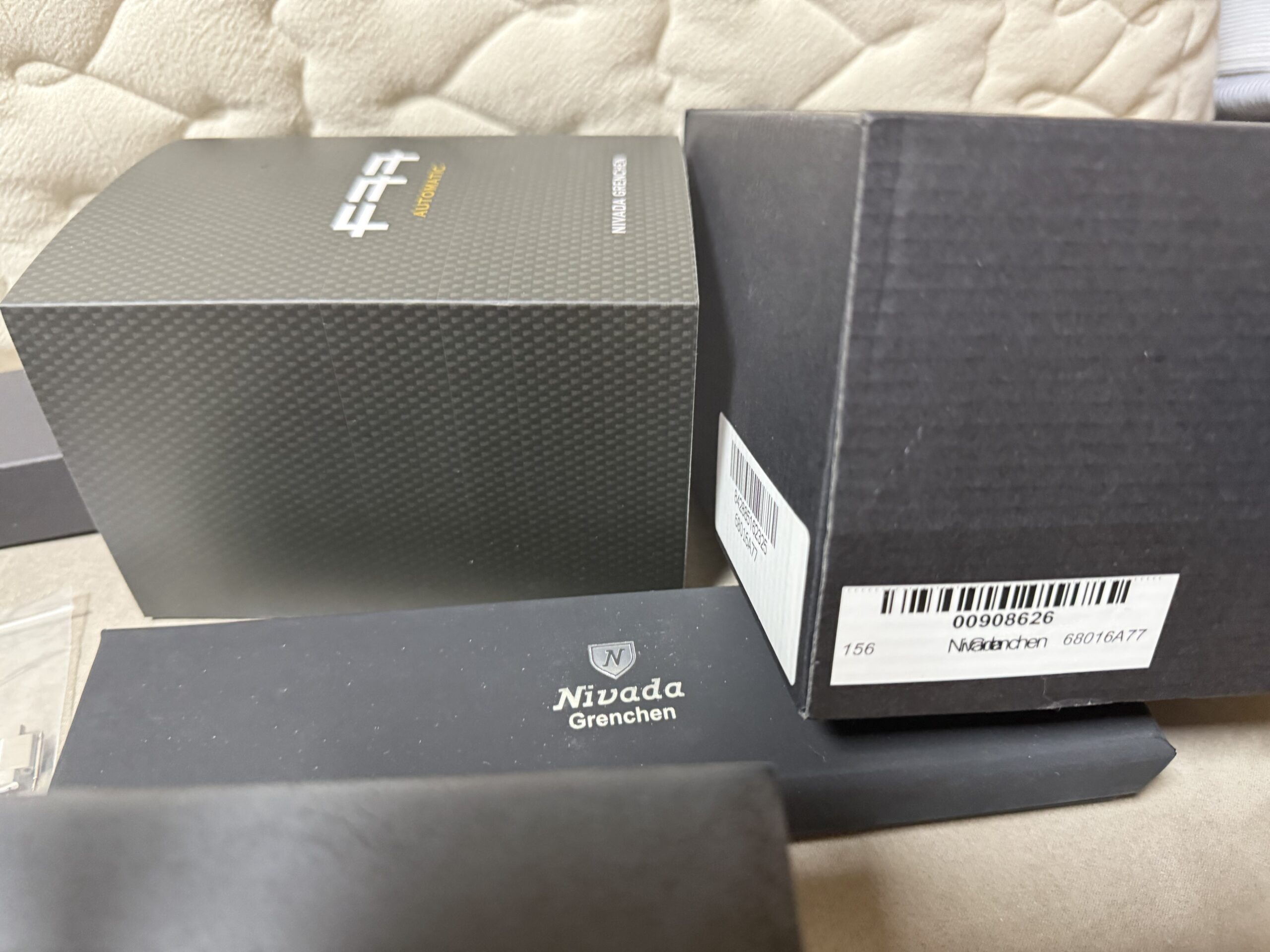 니바다그렌첸 F77 mark1 운석다이얼 스틸 37mm 팝니다