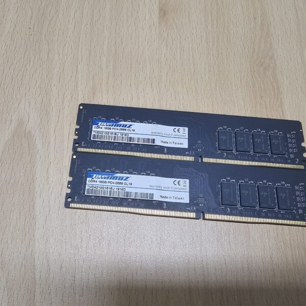 타뮤즈DDR4 PC4-2666 16GB * 2EA 팝니다.