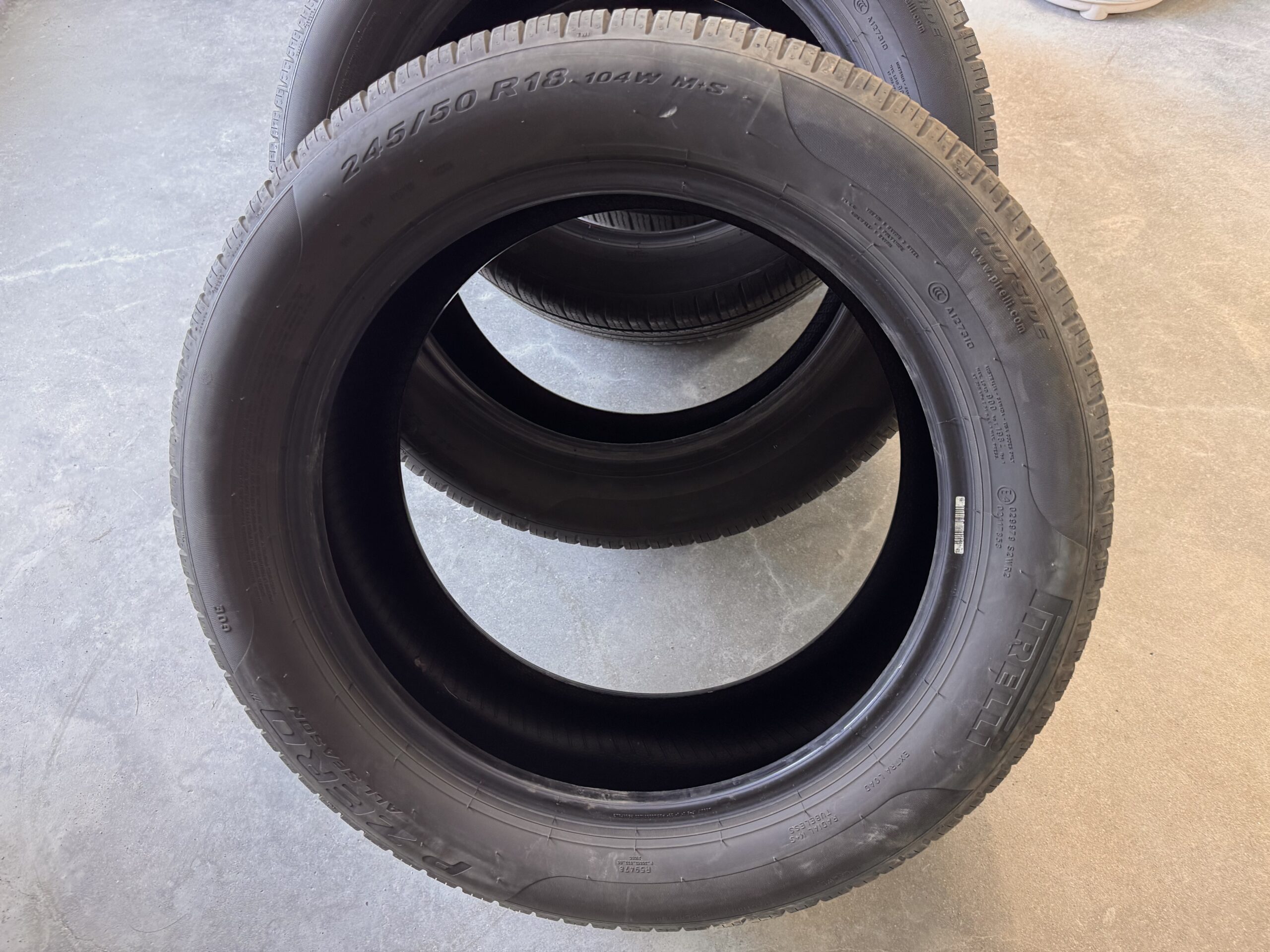 245/50R18 피렐리 타이어 세트 판매합니다. - 이미지 4