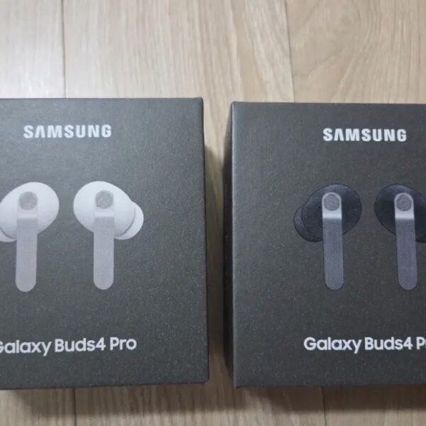 버즈4프로 블랙 화이트